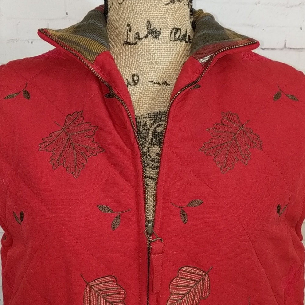 BRITISH KHAKI Embroidered Fall Leaves Vest - Picture 2 of 7